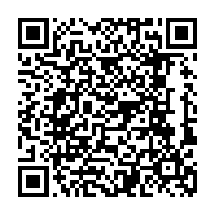 再度重现了昨晚某个丫头和那个叫连俢肆的人渣在宴会上当众拥吻的一幕二维码生成