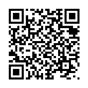 再说也不忍心他们夫妻落入的对面之人手中二维码生成