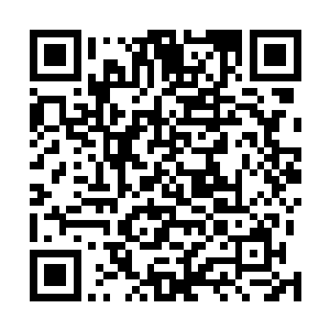 况且预言师的方位指引可比这个要感应上千公里的信标强二维码生成