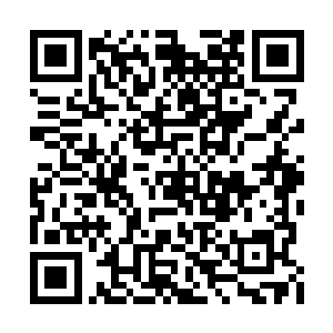 冷战也是帮他阻拦过王心他们那些人一段时间的二维码生成