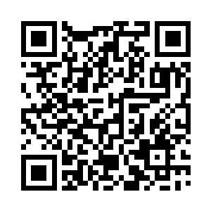 准备结婚纪念日的礼物主人公非常窘迫二维码生成