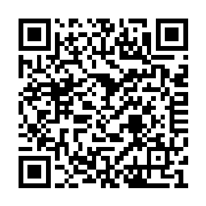 凭什么他君明翊在外面跟那么多女人不清不楚的二维码生成