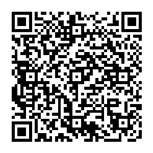 刘先生可知道小孩满月之时有一项传统让小孩在放了各类东西的地上拿一件最喜欢的二维码生成