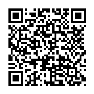 刘力宏等人见夏云杰和秦岚腻在一起交头接耳的二维码生成