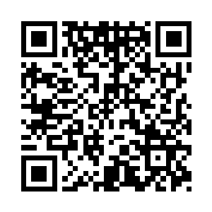 则是一个身穿火红色道袍的中年男子二维码生成