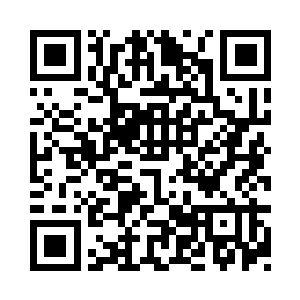 前面的那些人全都是愤怒的看着十三二维码生成