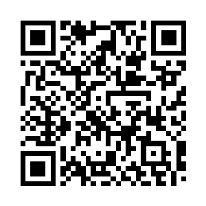 办公桌后面的书柜立即向两边分开二维码生成