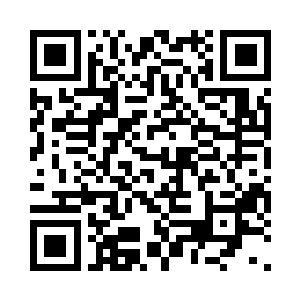 包裹在玻璃墙外的金属外墙收起了一部分二维码生成