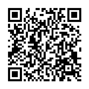 半生在京城半生在襄樊的靖安王赵衡坐在佛堂屋檐下二维码生成