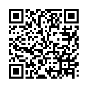 半空中的两人仿佛被时间静止住一般二维码生成