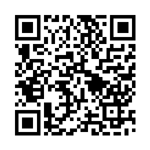 华夏九在一座高大的殿堂外停下脚步二维码生成