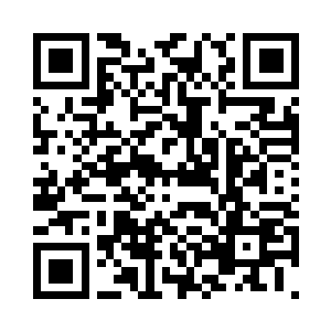 卡尔以及部落里的其他男女打量白昊二维码生成