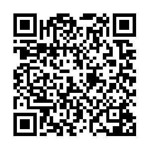 即便是铁打的汉子也是无法继续保持自己那冰冷的心的二维码生成