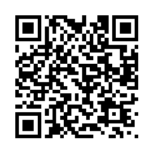 却不得不伸手接过他递过来的名单二维码生成