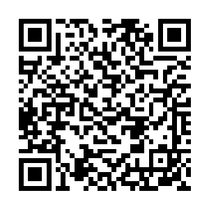 却是认出了站在人群后面当中一个似乎是梁旭的手下二维码生成