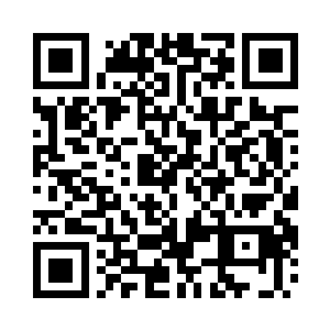 却能看到她优美孤寂的侧脸和轻抿的嘴唇二维码生成