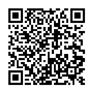 原本还有些愤愤不平的钱巧巧这会儿却陷入了沉思之中二维码生成