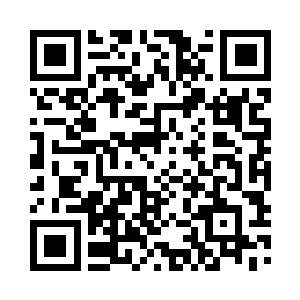 又把目光投向了旁边一位皮肤有些粗糙的女生二维码生成