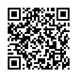又有一支由七辆车子组成的车队缓缓开了进来二维码生成