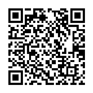 只见几名天空圣师正面身怀敌意的从远处低空飞来二维码生成