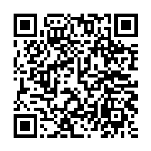 只见那一向清高自持的尹同方尹大公子快速走到了季疏云的身边二维码生成