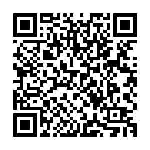 可再看看那些在她走之后就开始指着这头窃窃私语的夫人小姐们二维码生成