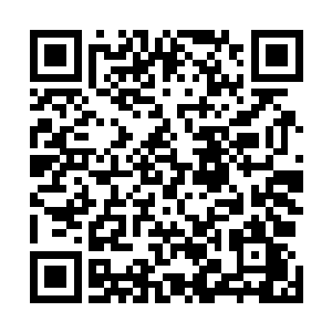 可是突然却感觉到有着一种无形的墙壁将他们阻拦了起来二维码生成