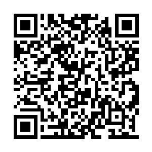 可是这三个字在场的数十万人却是听的清清楚楚二维码生成