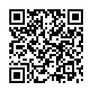右手立刻朝着天花板扔出了一道符箓二维码生成
