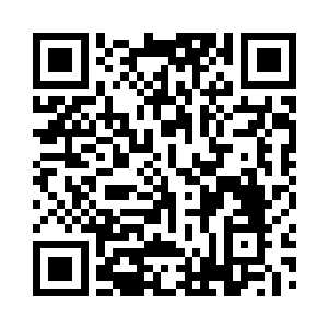 叶听涵看着眼前高大英俊却眉头紧皱的男人二维码生成