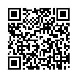 叶秋满不在乎地将自己的聊天页面打开之后二维码生成