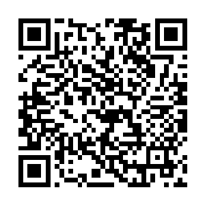 周围所有机甲师竟然不受控制地控制机甲往后退了一退二维码生成