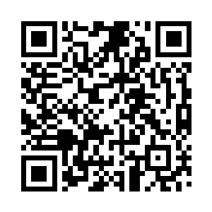 周浩和龙鑫正在看着当年小鬼子留下来海图二维码生成