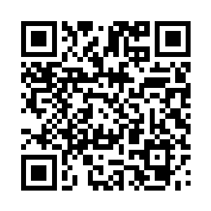 哭得一塌糊涂地朝站在高阶上的腾飞拼命嘶喊二维码生成