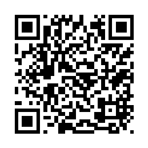 围着自己和倩倩两个人前后的转悠二维码生成