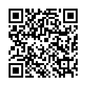 在上元大陆的包厢窗户光幕上出现了一行字二维码生成