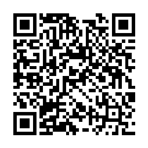 在两人的心里都把这个男人当成了自己最亲近的人二维码生成