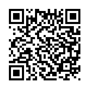 在几辆皮卡车轿车乱糟糟的裹带下二维码生成