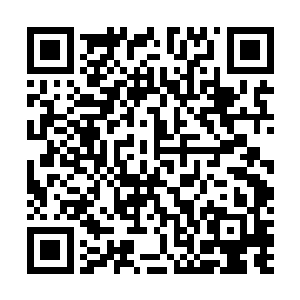 在化妆师确定可以通过化妆把他们弄得稍微成熟一点之后二维码生成