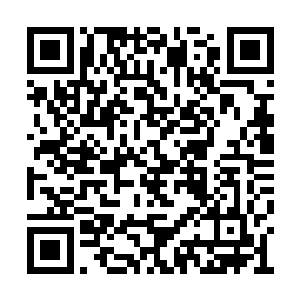 在四个日本男人大咧咧挡着我和夕纪子去路时候二维码生成