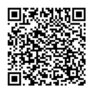 在基地负责和他们联络的美军少校把他们带到了仓库由他们挑选武器二维码生成