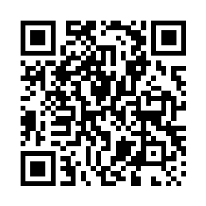 在对方露出不满神色前将手中的贴片给她观看二维码生成