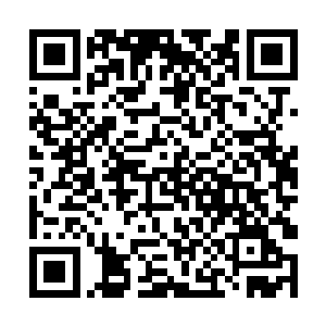 在紧盯着对面的敌人的同时看向那些冲向天际的狼烟二维码生成