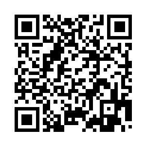 在静静看着猎人与来袭的狗熊决战二维码生成