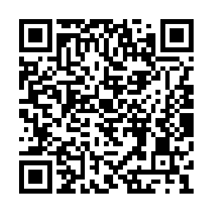 在高扬的对手把头扭回来重新把枪对准他的时候二维码生成