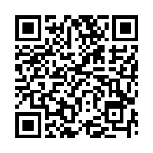 坐两个人互相不碰是件很容易的事情二维码生成
