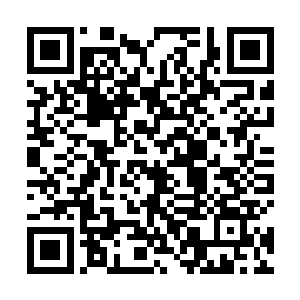 塔塔林和普林斯特顺从的坐到了穆根指给他们的位置上二维码生成