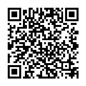 墨修尧随便一抬手就将徐清柏拍进了旁边的椅子里二维码生成