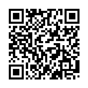 夏天将罩子笼罩在自己的身体周围二维码生成