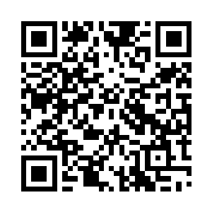 夏天现在是这里唯一一个敢坐在右边的人二维码生成